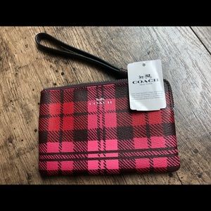 NWT Plaid Coach leather zippered wallet.